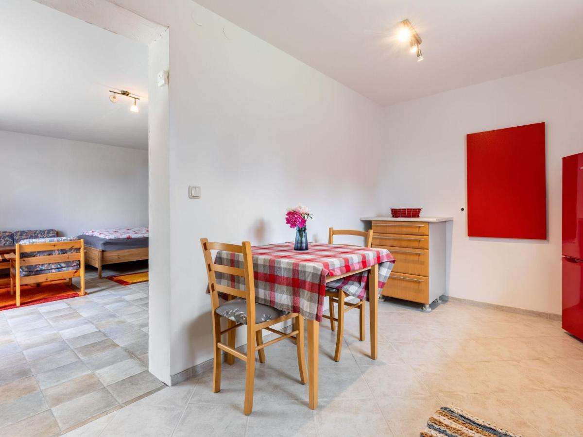 Snug Holiday Home In Divitz Spoldershagen Near Skydiving المظهر الخارجي الصورة